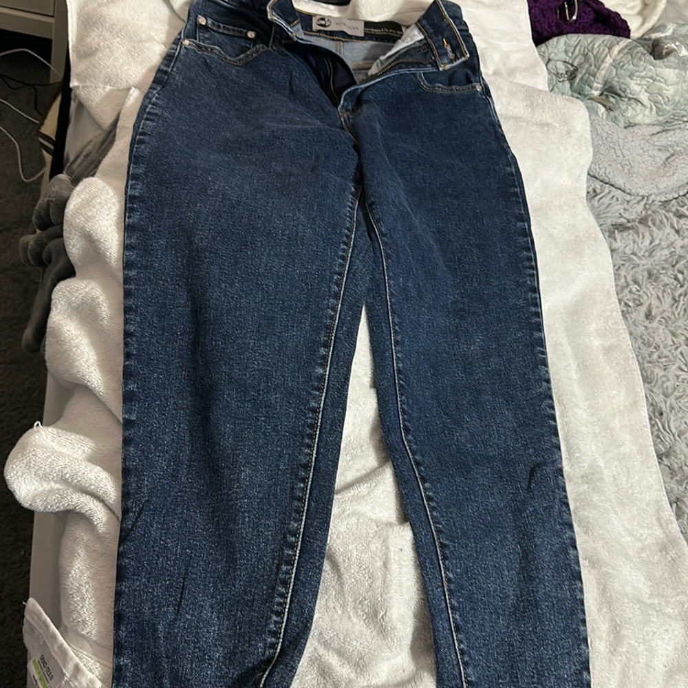 Levi’s size 6 Silver Tab jeans